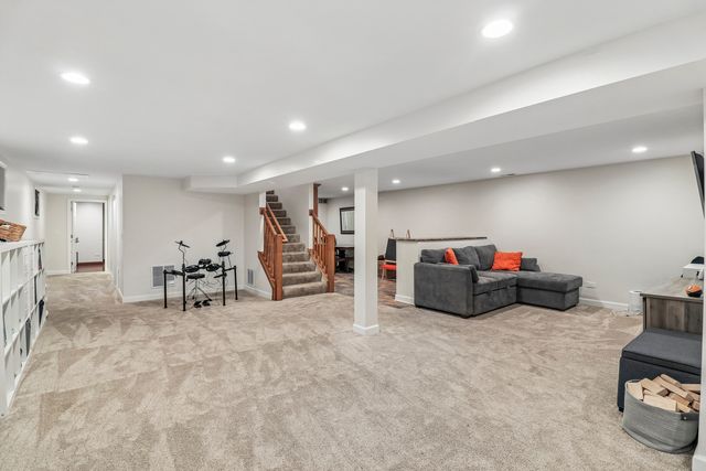 3608 Needle Creek Court, Crystal Lake, IL 60012