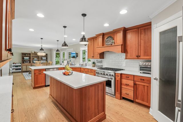 3608 Needle Creek Court, Crystal Lake, IL 60012