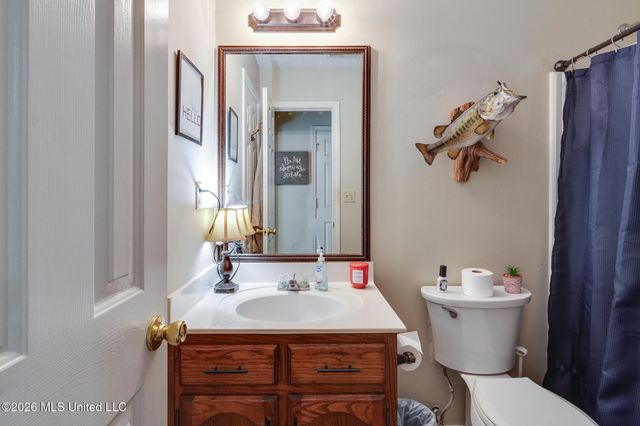 1190 W E Ross Parkway, Southaven, MS 38671