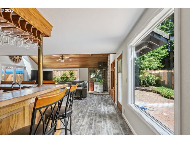2611 ERIN Way, Eugene, OR 97408