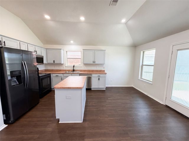 1531 Kensington Place, Lancaster, TX 75134