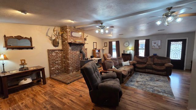 655 Charton Road, Morrilton, AR 72110