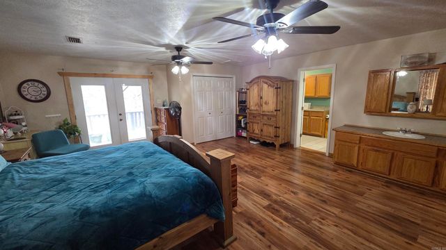 655 Charton Road, Morrilton, AR 72110