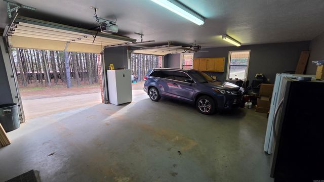 655 Charton Road, Morrilton, AR 72110