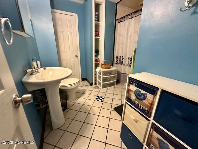 18 Anchorage Boulevard, Bayville, NJ 08721