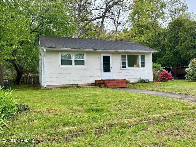 18 Anchorage Boulevard, Bayville, NJ 08721