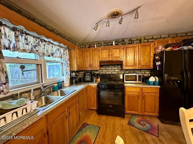 18 Anchorage Boulevard, Bayville, NJ 08721