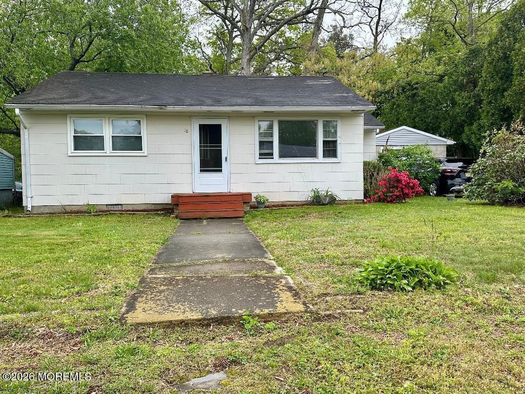 18 Anchorage Boulevard, Bayville, NJ 08721