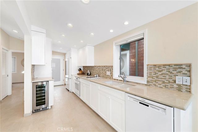 1051 A Gaviota Drive, Laguna Beach, CA 92651