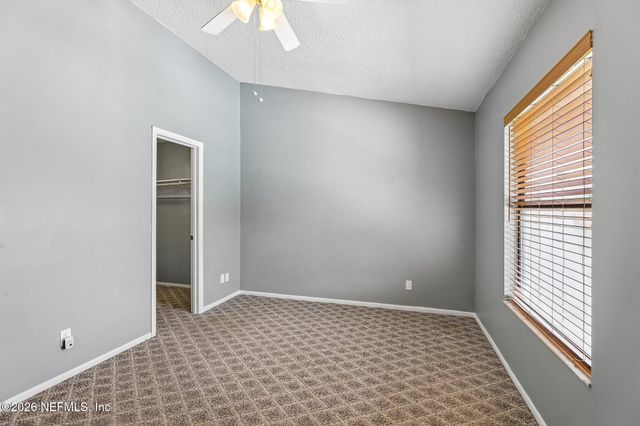 162 GOVERNOR Street 206, Green Cove Springs, FL 32043