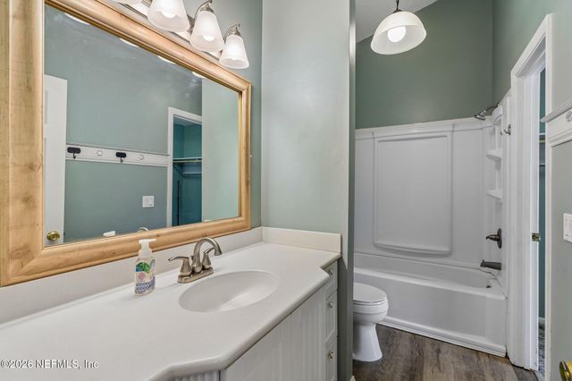 162 GOVERNOR Street 206, Green Cove Springs, FL 32043