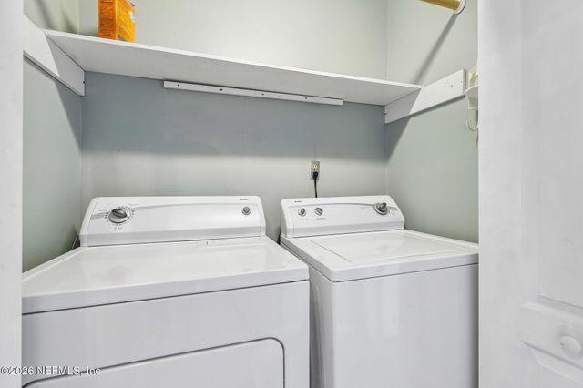 162 GOVERNOR Street 206, Green Cove Springs, FL 32043