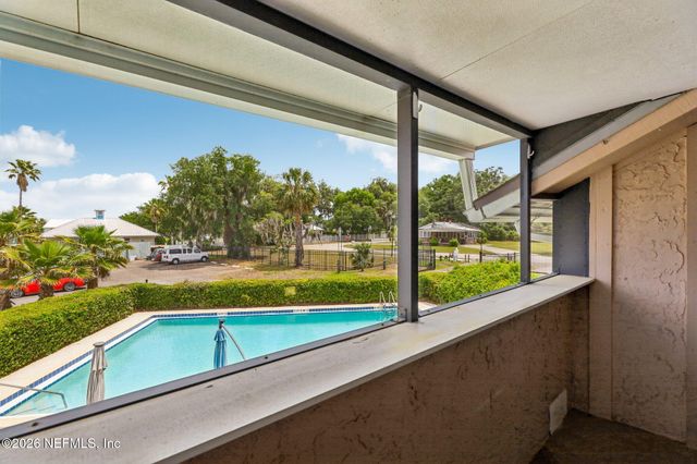 162 GOVERNOR Street 206, Green Cove Springs, FL 32043