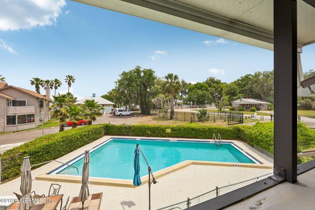 162 GOVERNOR Street 206, Green Cove Springs, FL 32043