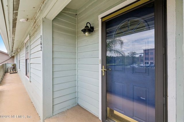 162 GOVERNOR Street 206, Green Cove Springs, FL 32043