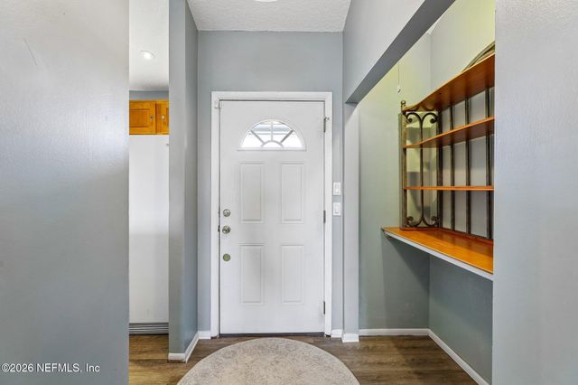 162 GOVERNOR Street 206, Green Cove Springs, FL 32043