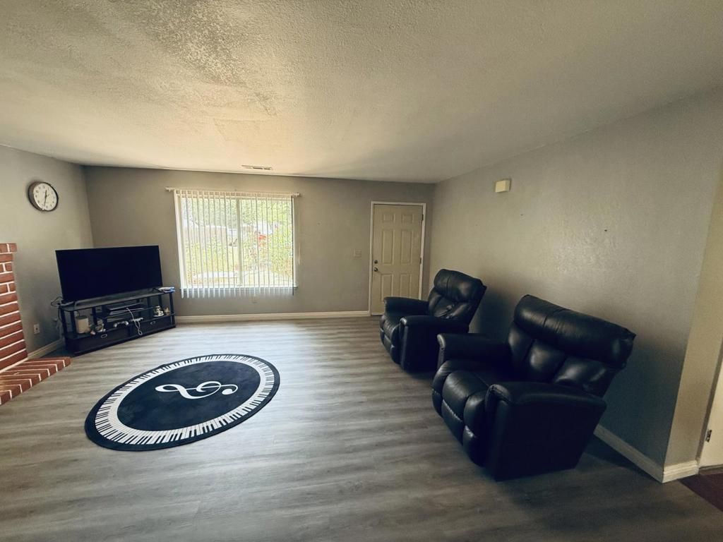 Image 4 of property listing at 324 Barros Street, Patterson, CA 95363