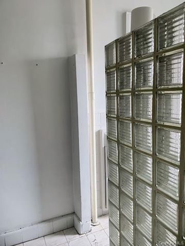 3121 54th Street 5K, Woodside, NY 11377