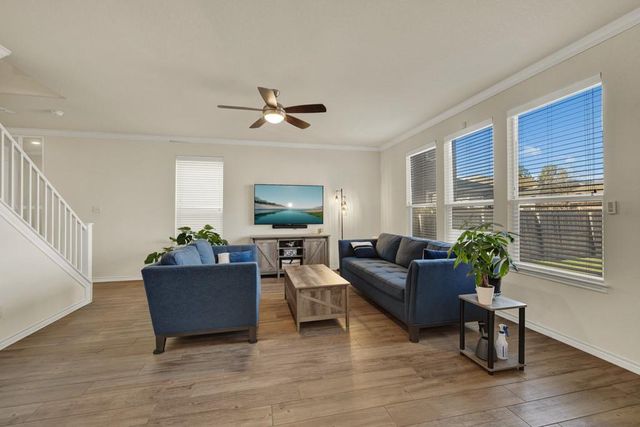 2095 Shire MDWS, New Braunfels, TX 78130