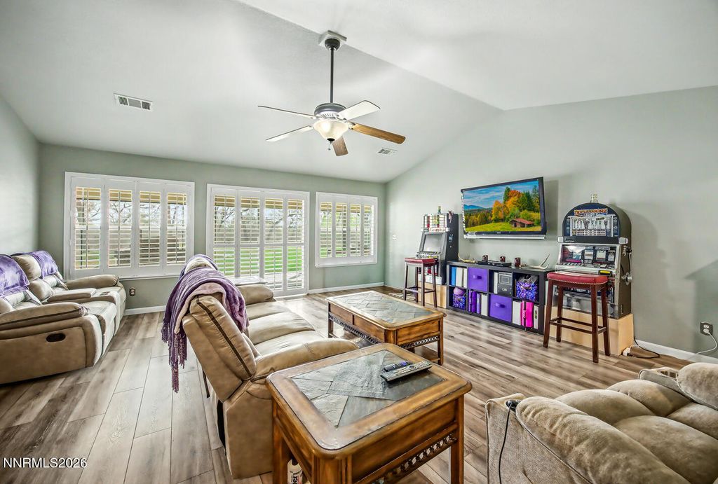 Image 5 of property listing at 1417 Ken Lane, Fallon, NV 89406