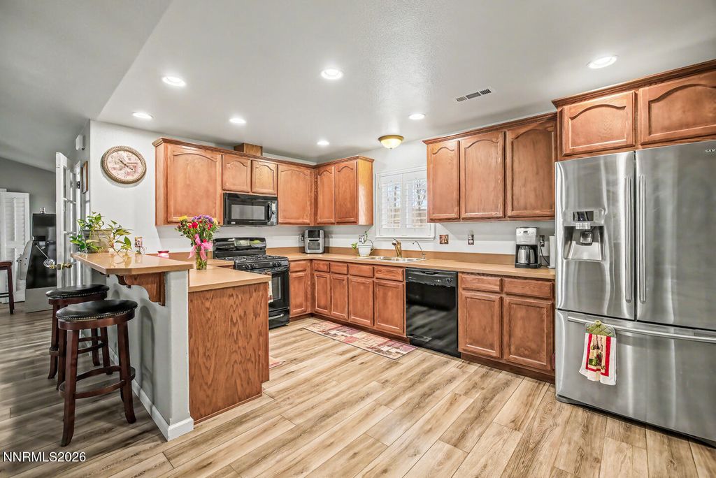 Image 7 of property listing at 1417 Ken Lane, Fallon, NV 89406