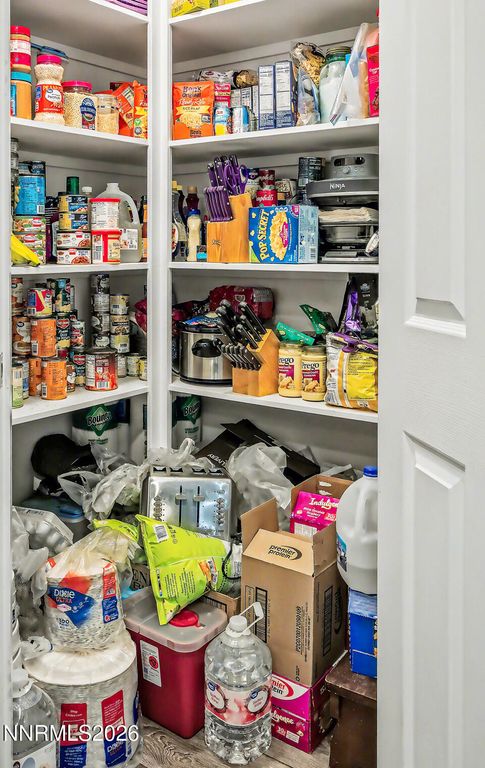 Image 8 of property listing at 1417 Ken Lane, Fallon, NV 89406