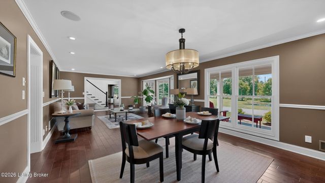 12407 Lucas Ln, Anchorage, KY 40223