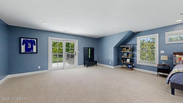 12407 Lucas Ln, Anchorage, KY 40223