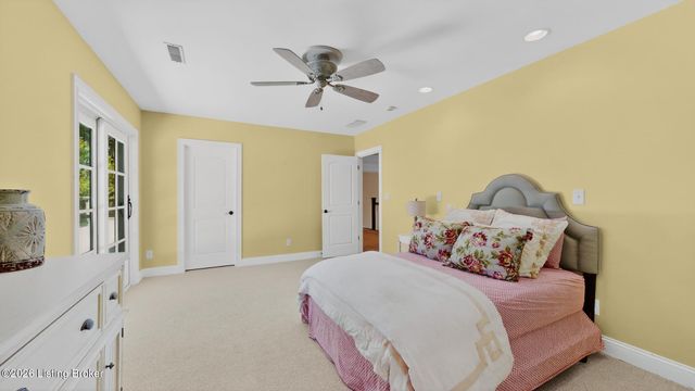 12407 Lucas Ln, Anchorage, KY 40223