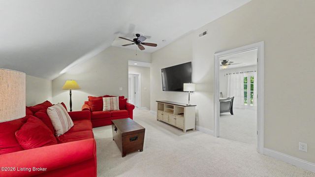 12407 Lucas Ln, Anchorage, KY 40223