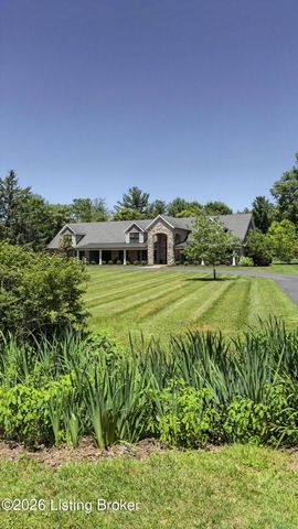 12407 Lucas Ln, Anchorage, KY 40223