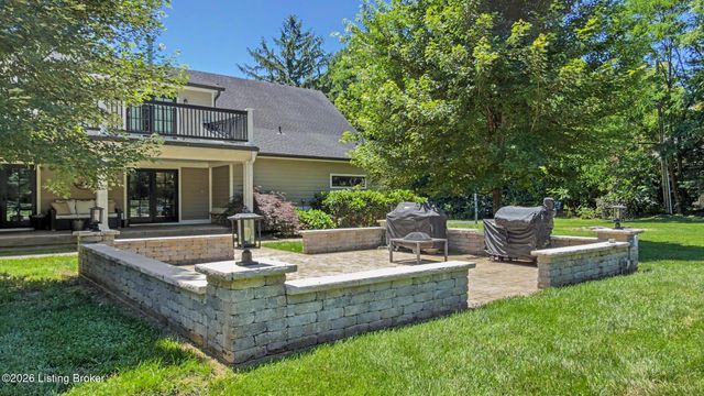12407 Lucas Ln, Anchorage, KY 40223