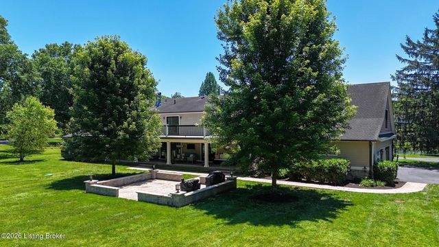 12407 Lucas Ln, Anchorage, KY 40223