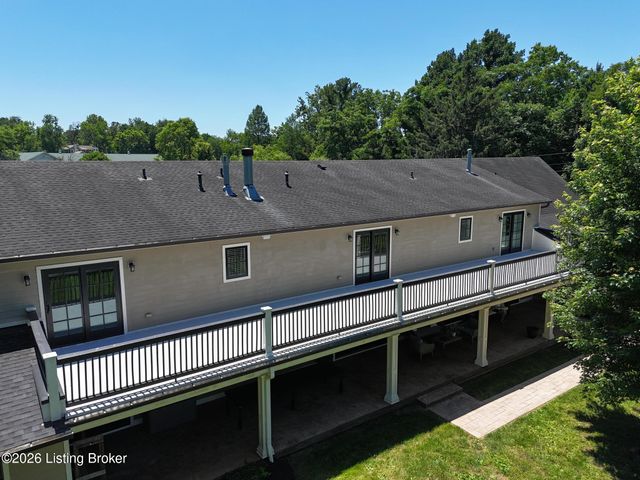 12407 Lucas Ln, Anchorage, KY 40223