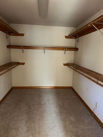 6829 Greenway Avenue, Shreveport, LA 71119