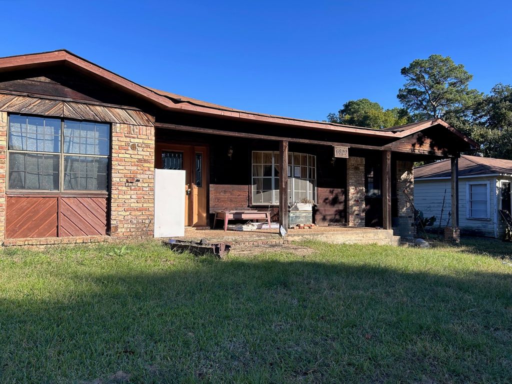 6829 Greenway Avenue, Shreveport, LA 71119