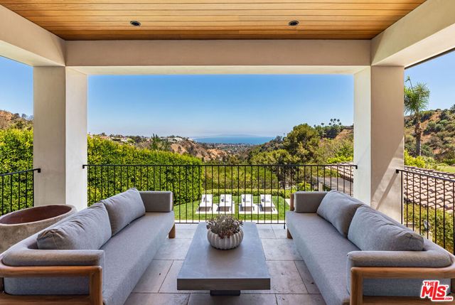 1362 Bella Oceana Vista, Pacific Palisades, CA 90272