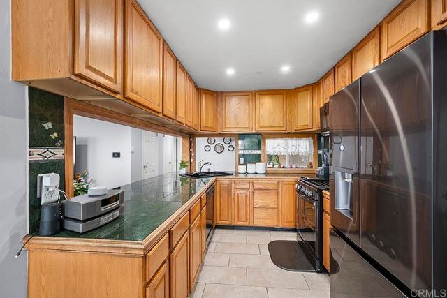 619 Sandalwood Dr, El Cajon, CA 92021
