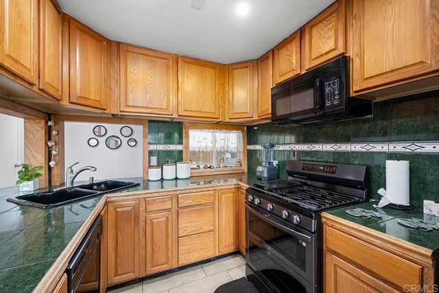 619 Sandalwood Dr, El Cajon, CA 92021