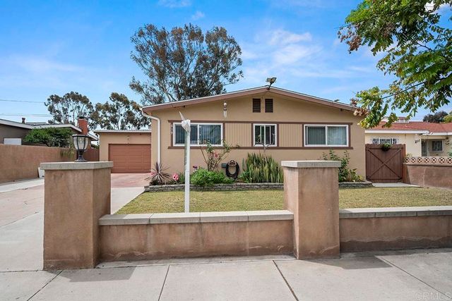 619 Sandalwood Dr, El Cajon, CA 92021