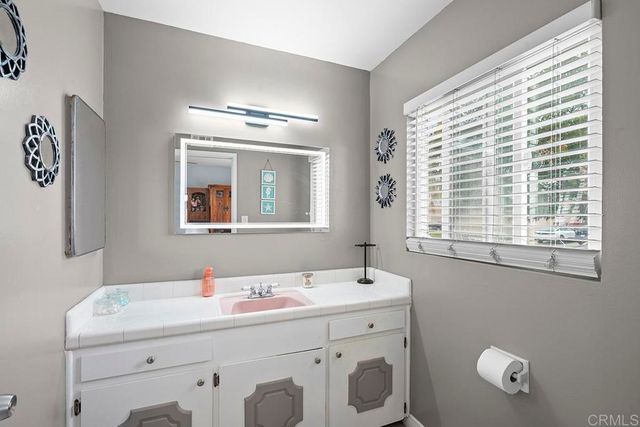 619 Sandalwood Dr, El Cajon, CA 92021