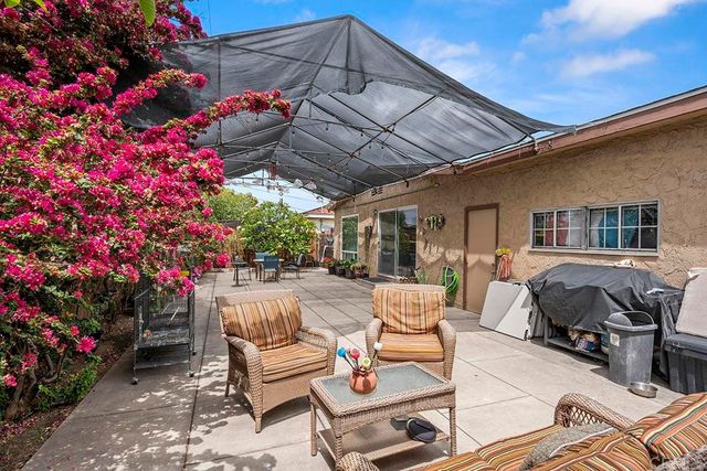 619 Sandalwood Dr, El Cajon, CA 92021
