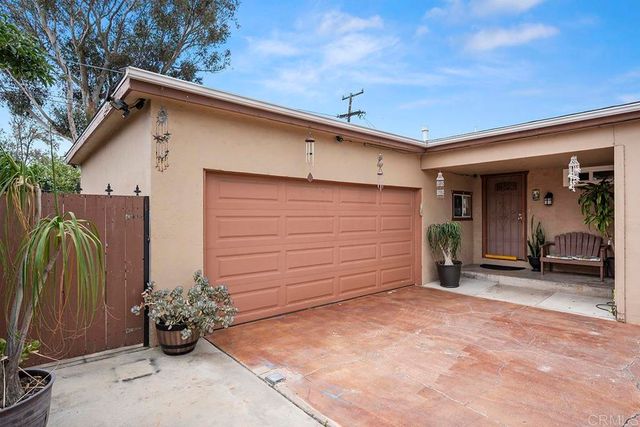 619 Sandalwood Dr, El Cajon, CA 92021