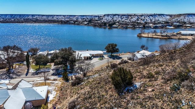 26 E Lakeshore Drive, Ransom Canyon, TX 79366