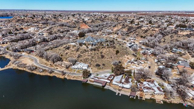 26 E Lakeshore Drive, Ransom Canyon, TX 79366