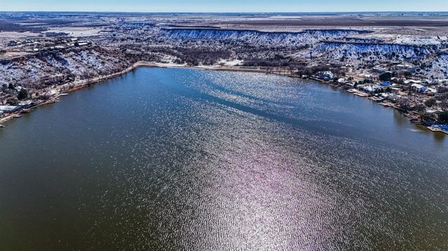 26 E Lakeshore Drive, Ransom Canyon, TX 79366