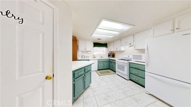 15640 Lime, Hesperia, CA 92345