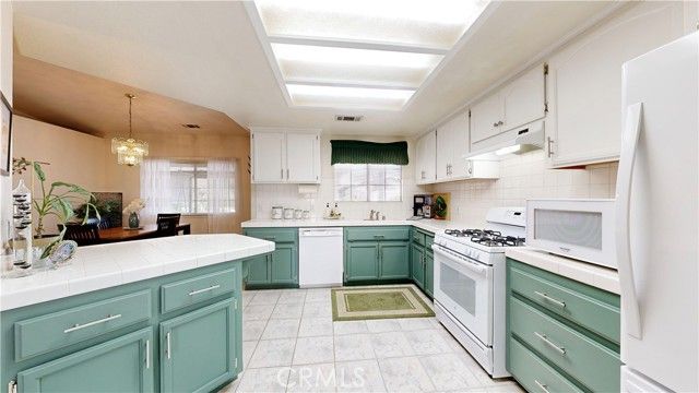 15640 Lime, Hesperia, CA 92345