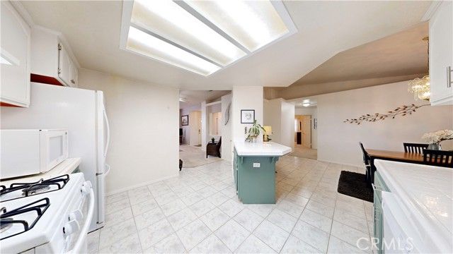 15640 Lime, Hesperia, CA 92345