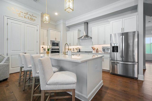 158 Village Green Avenue, Woodstock, GA 30189